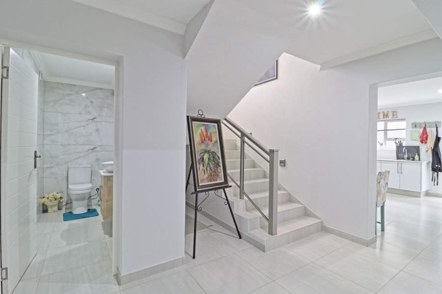 4 Bedroom Property for Sale in Monte Christo Western Cape